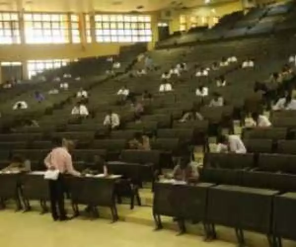 See How CU students write tests in there school (photo)
